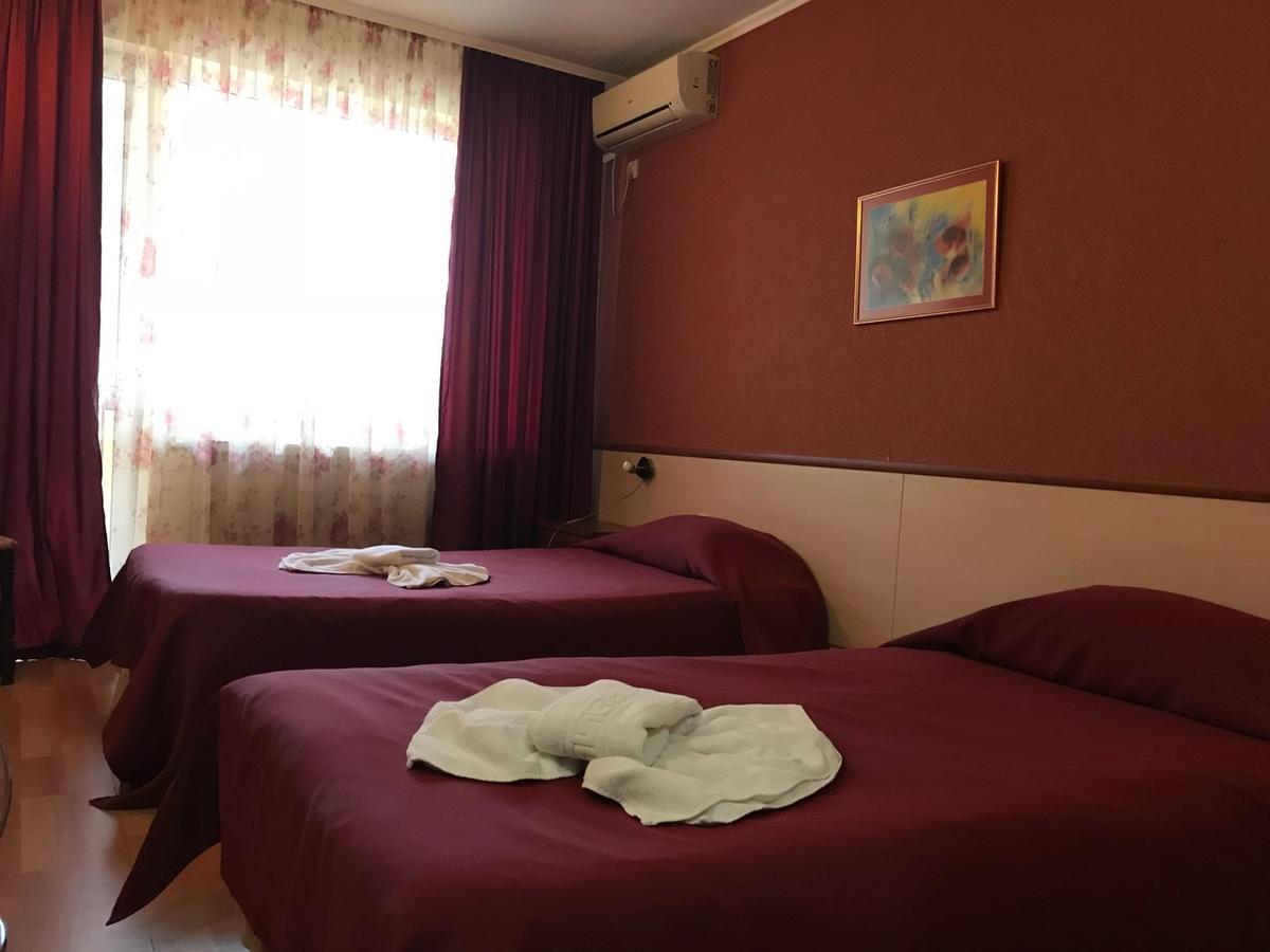 Hotel Triumph Nova Zagora Ngoại thất bức ảnh
